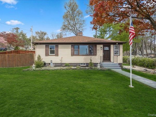 532 Shore Drive, New Windsor, NY 12553