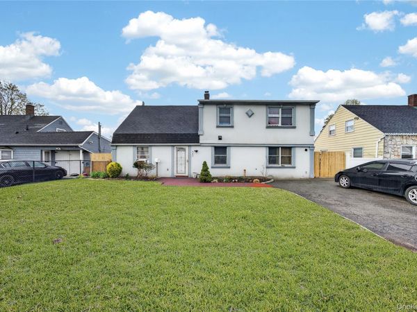 682 Lowell Street, Westbury, NY 11590