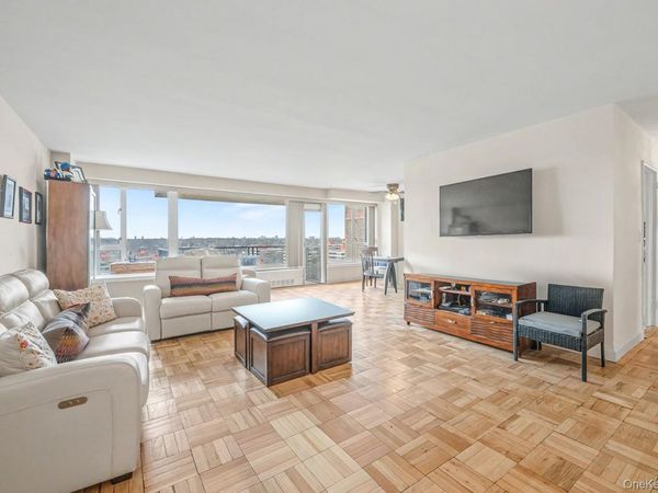 166-25 powells cove blvd, Unit 15G, Beechhurst, NY 11357