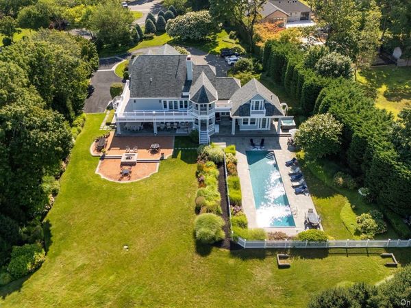 1 Pembroke Drive , Glen Cove, NY 11542