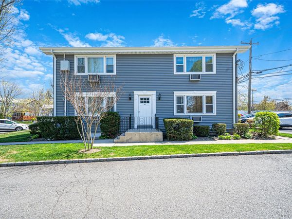96 Finch Lane, Unit 2B, Islip, NY 11751