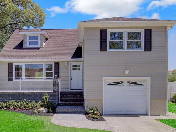 102 Hausch Boulevard , Roosevelt, NY 11575