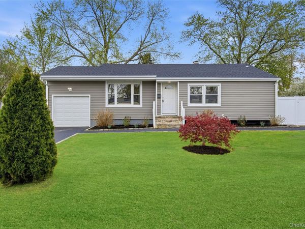 110 Heyward Street , Brentwood, NY 11717