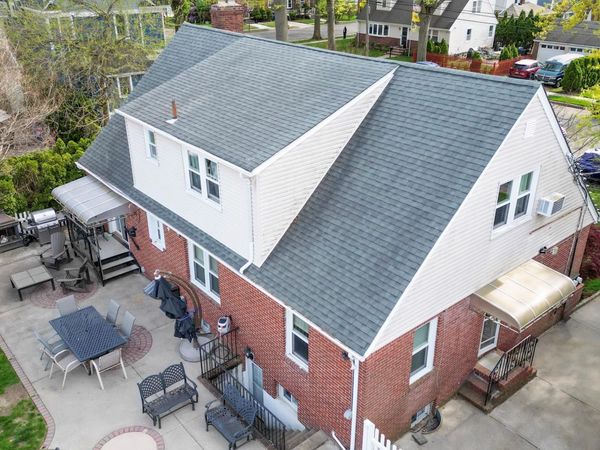 85 Hinsdale Avenue , Floral Park, NY 11001