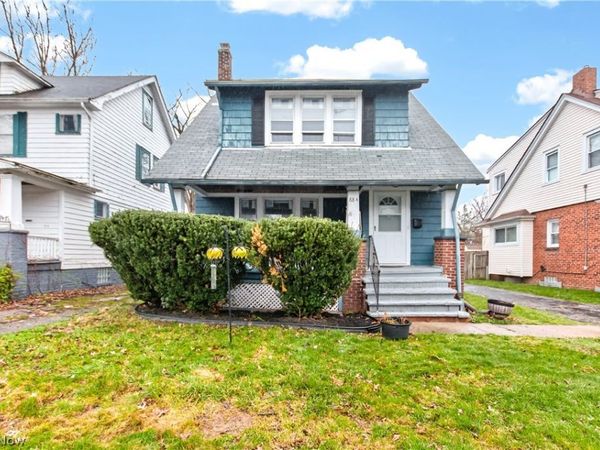 884 Nela View Road , Cleveland Heights, OH 44112