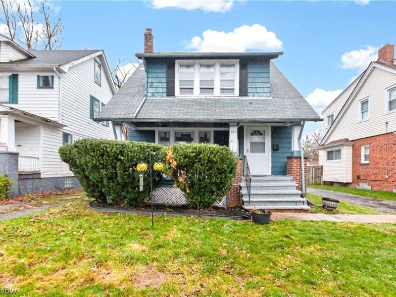 884 Nela View Road, Cleveland Heights, OH 44112 Photo 1