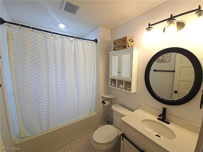 18810 Sloane Avenue, Lakewood, OH 44107 Photo 24