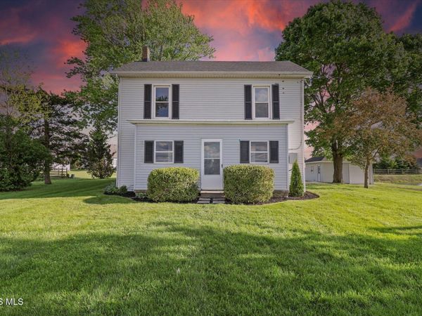 1505 W Poe Road, Bowling Green, OH 43402