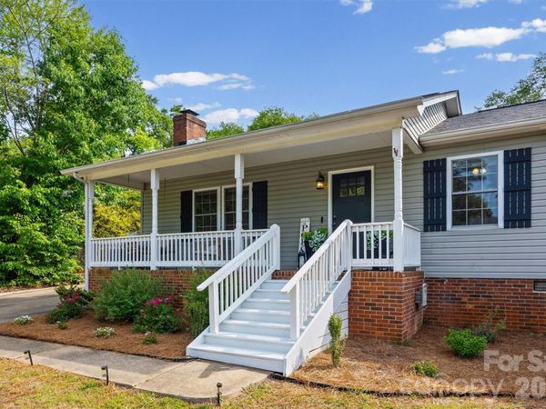 1704 Cardinal Court, Belmont, NC 28012