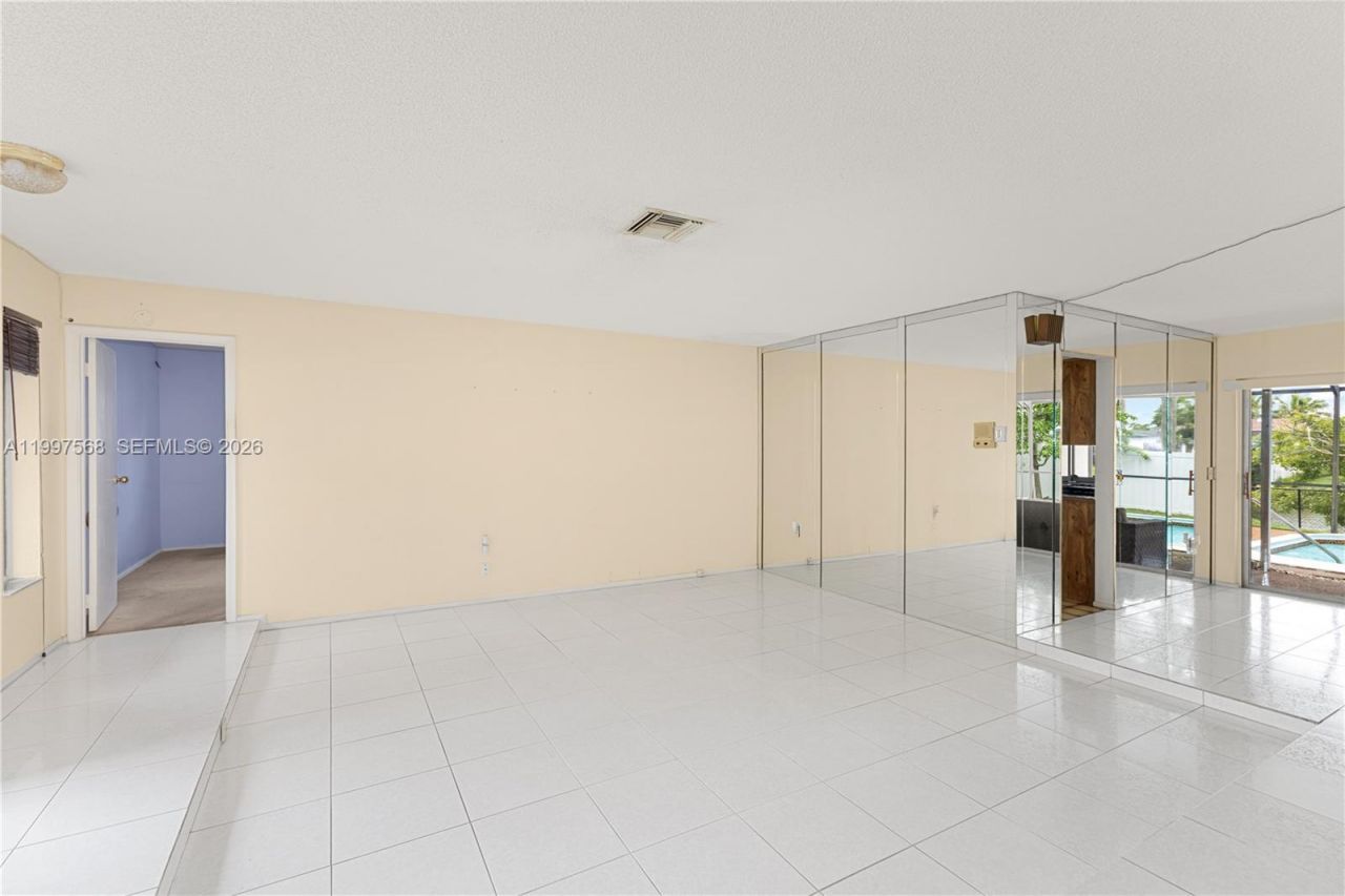 11500 NW 42nd St, Sunrise, FL 33323 Photo