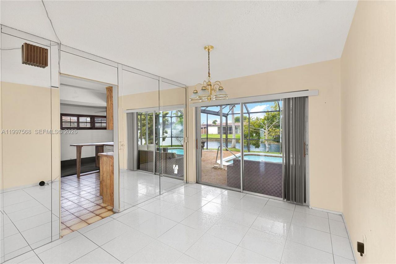 11500 NW 42nd St, Sunrise, FL 33323 Photo