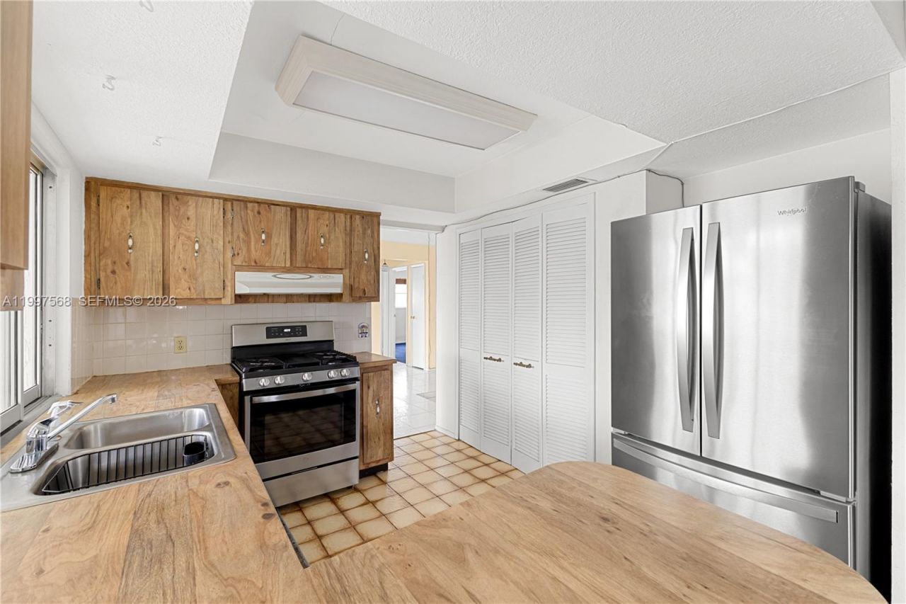 11500 NW 42nd St, Sunrise, FL 33323 Photo