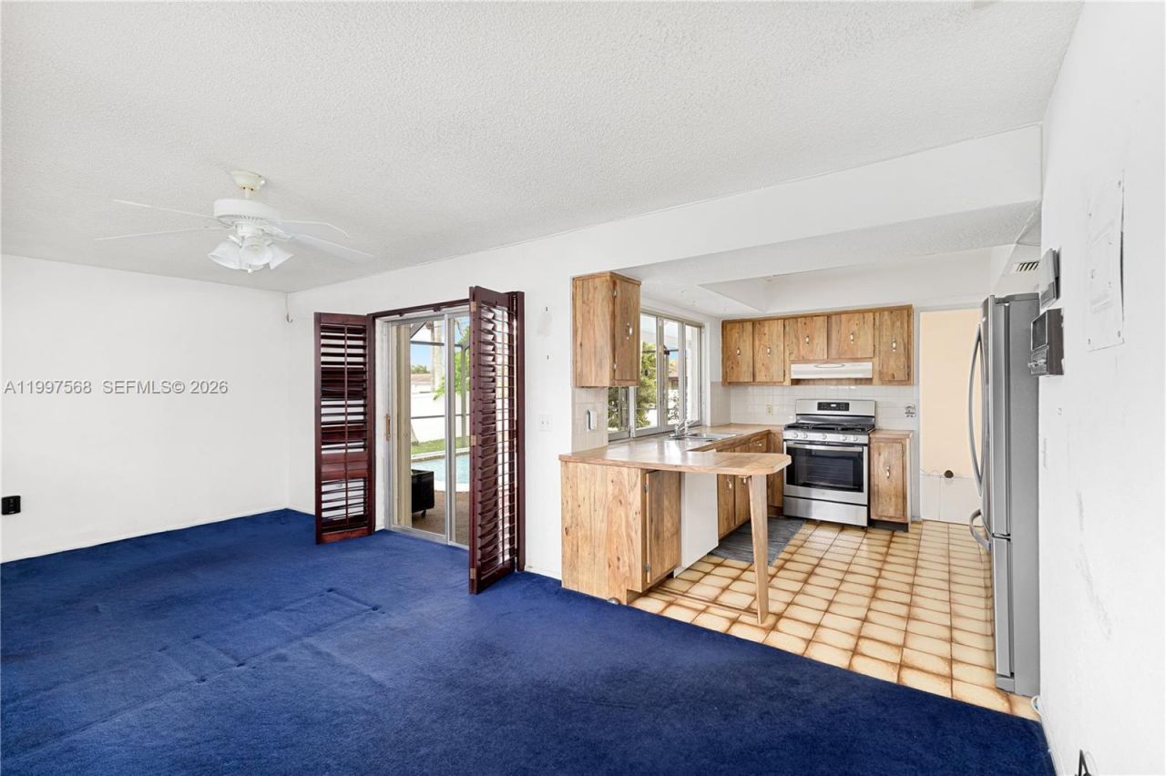 11500 NW 42nd St, Sunrise, FL 33323 Photo