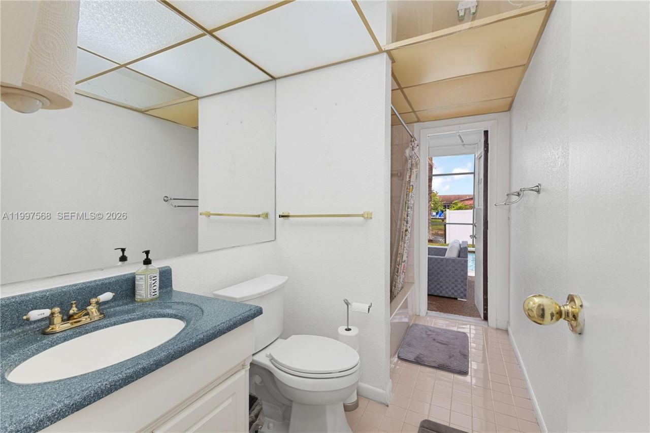 11500 NW 42nd St, Sunrise, FL 33323 Photo