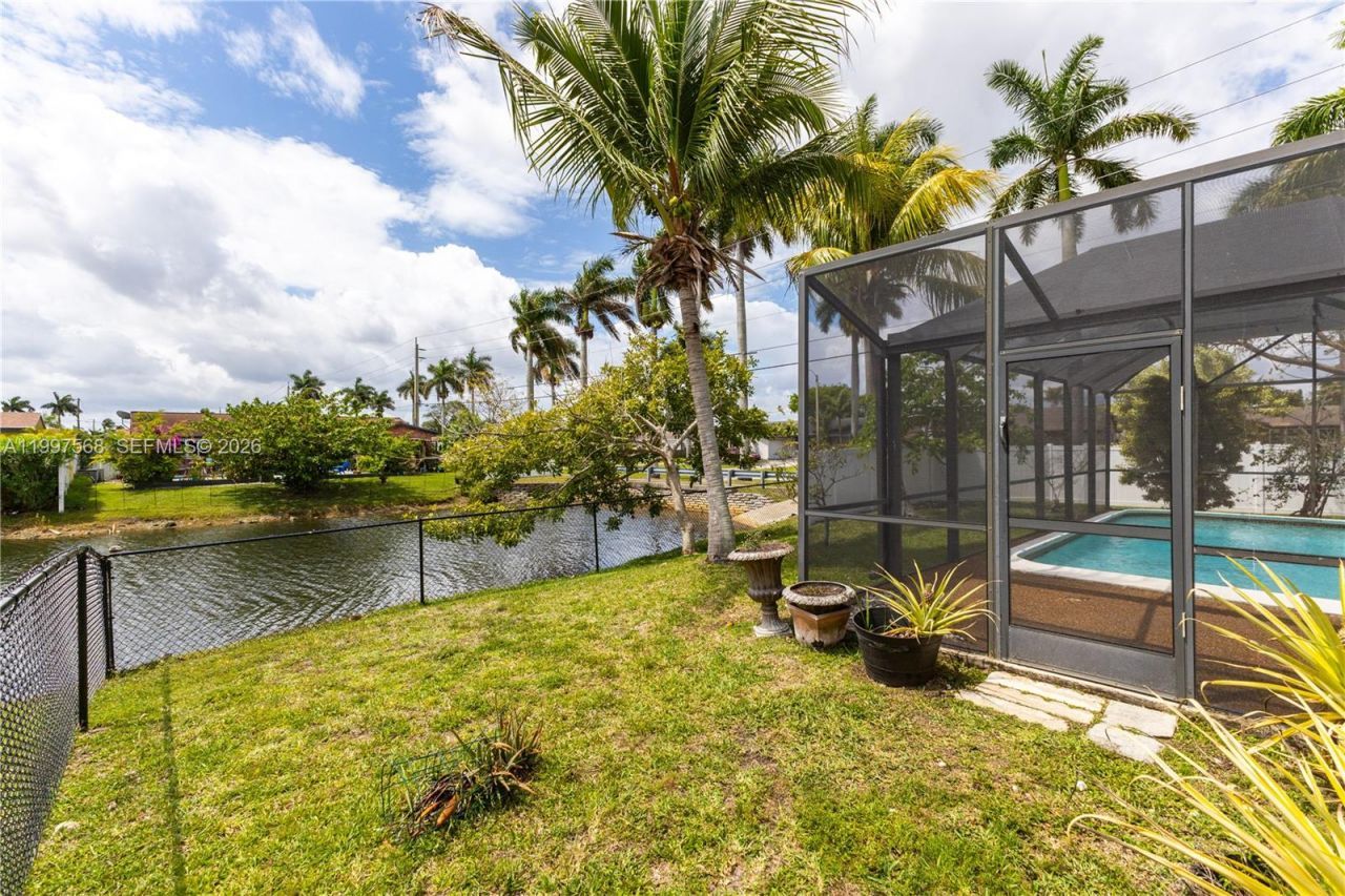 11500 NW 42nd St, Sunrise, FL 33323 Photo