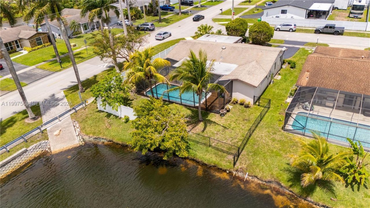 11500 NW 42nd St, Sunrise, FL 33323 Photo