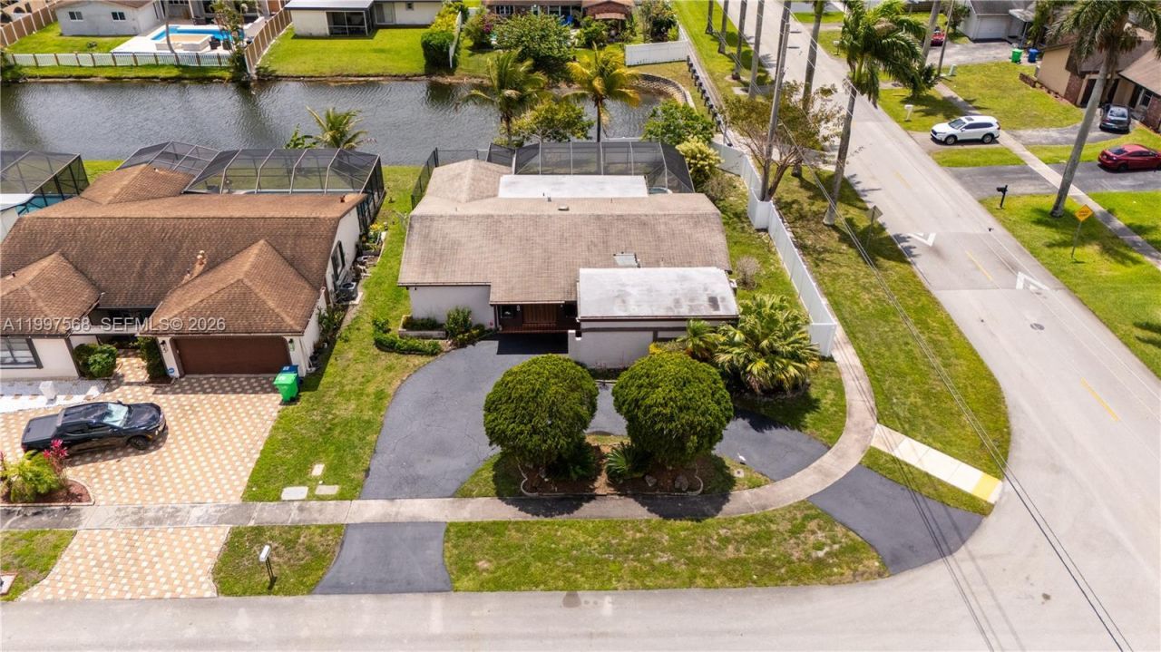 11500 NW 42nd St, Sunrise, FL 33323 Photo