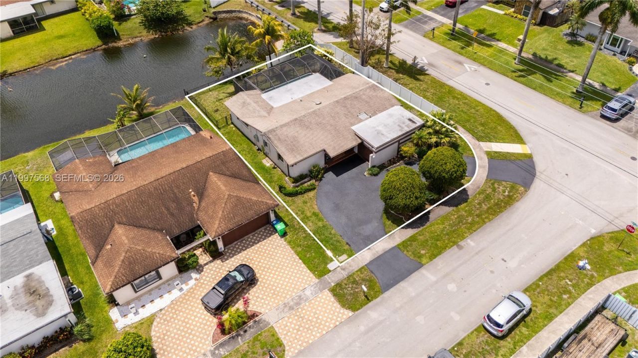 11500 NW 42nd St, Sunrise, FL 33323 Photo