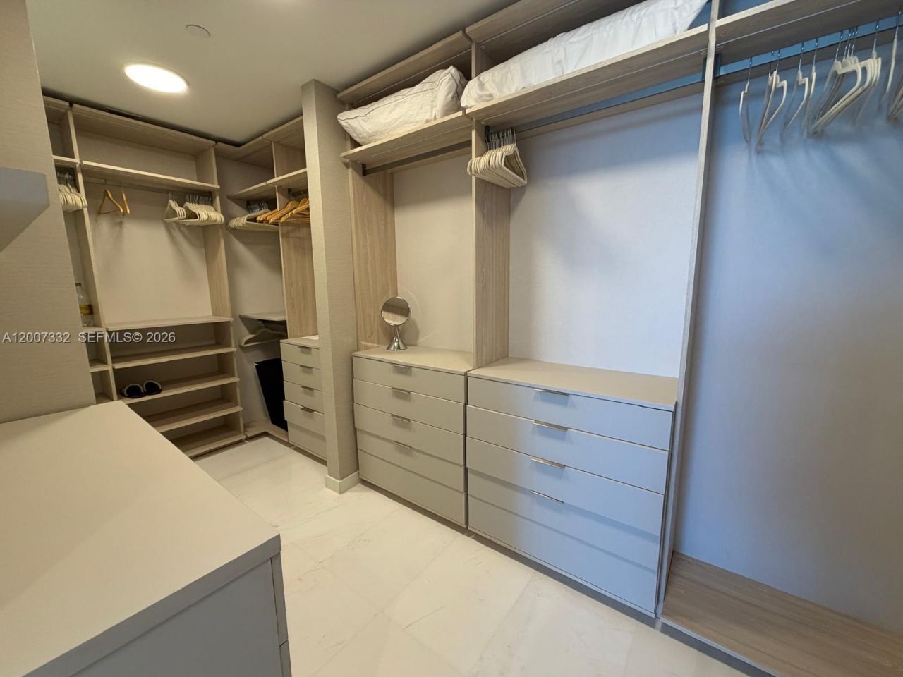 300 Biscayne Blvd Way, Unit 3203, Miami, FL 33131 Photo