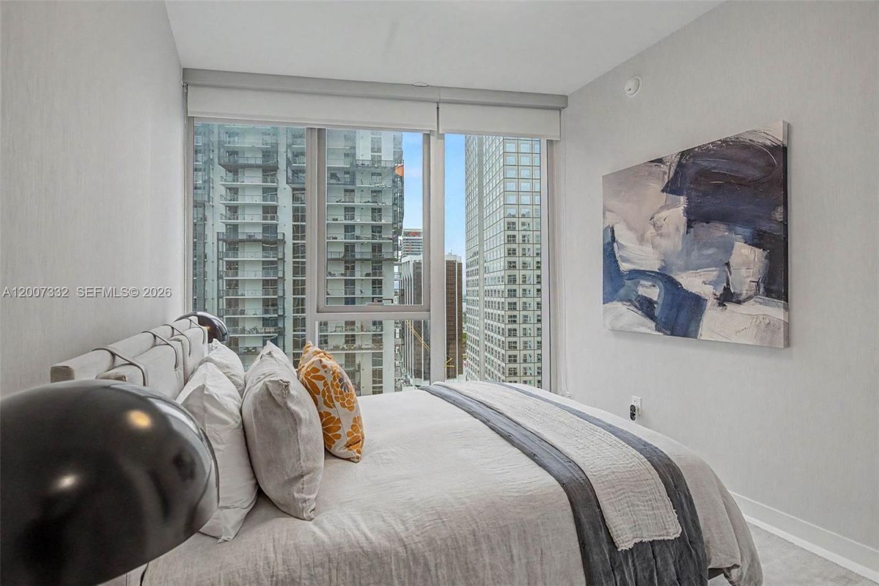 300 Biscayne Blvd Way, Unit 3203, Miami, FL 33131 Photo
