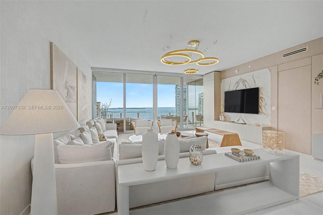 300 Biscayne Blvd Way, Unit 3203, Miami, FL 33131 Photo