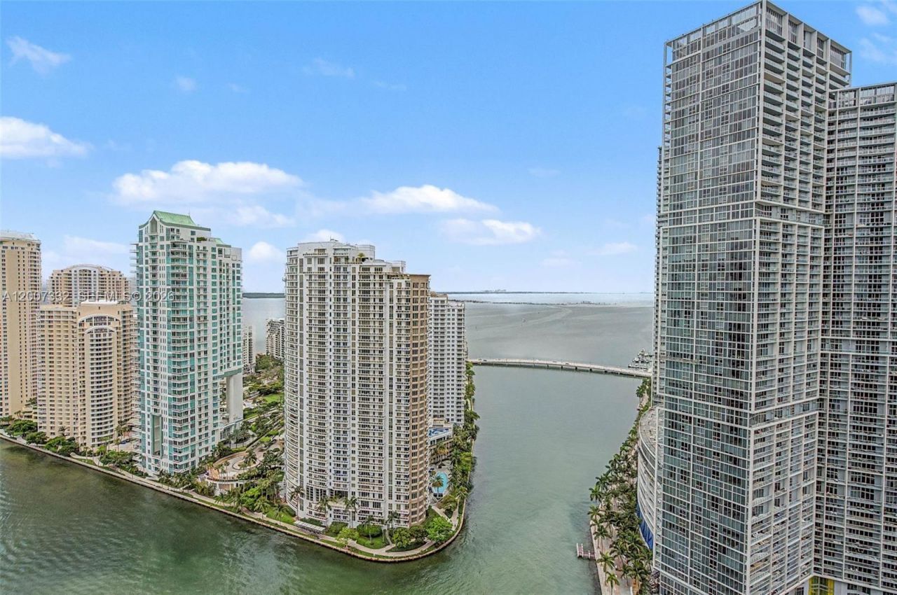 300 Biscayne Blvd Way, Unit 3203, Miami, FL 33131 Photo
