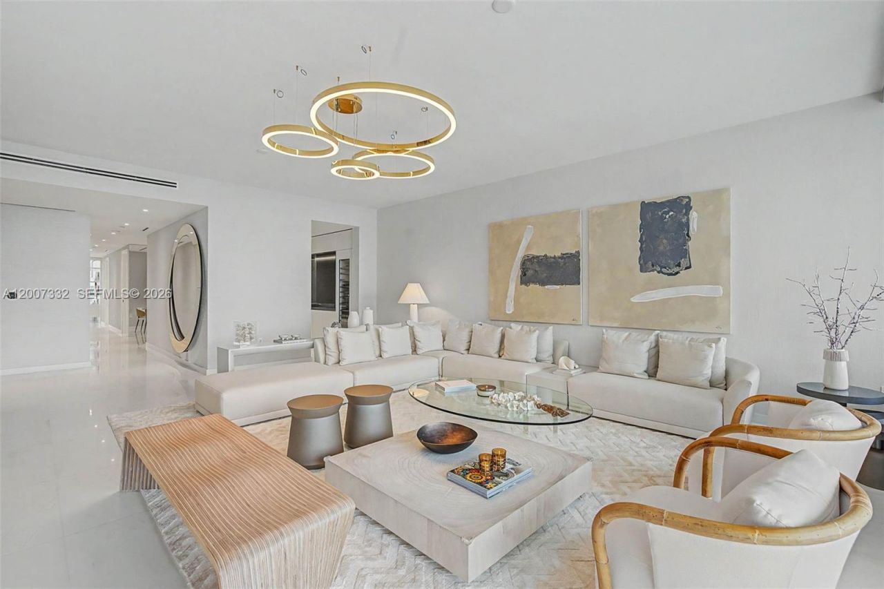 300 Biscayne Blvd Way, Unit 3203, Miami, FL 33131 Photo