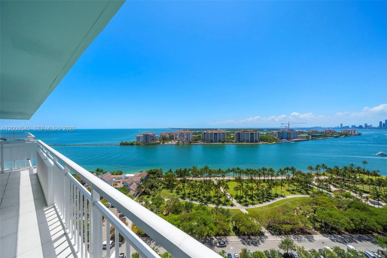 400 S Pointe Dr, Unit 2101, Miami Beach, FL 33139 Photo