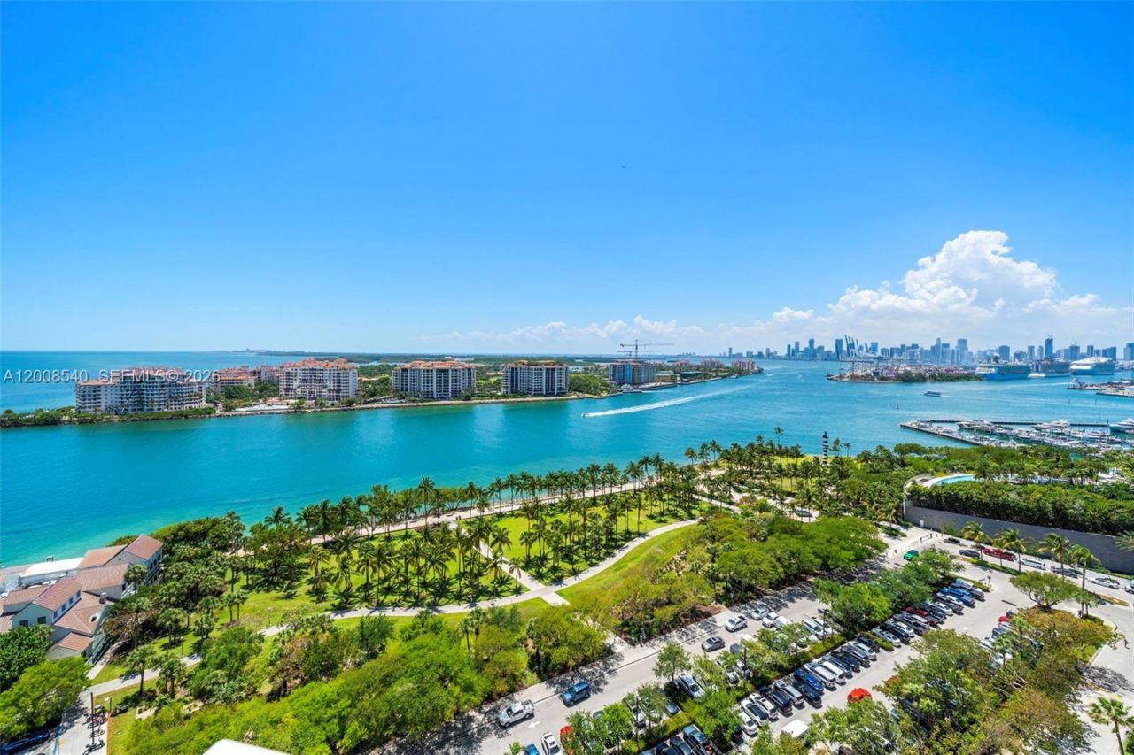 400 S Pointe Dr, Unit 2101, Miami Beach, FL 33139 Photo