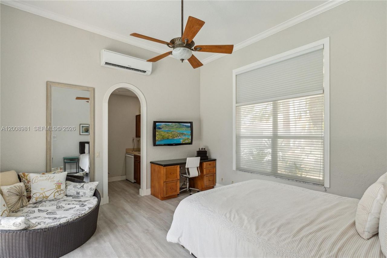 1371 Victoria Isle Dr , Weston, FL 33327 Photo