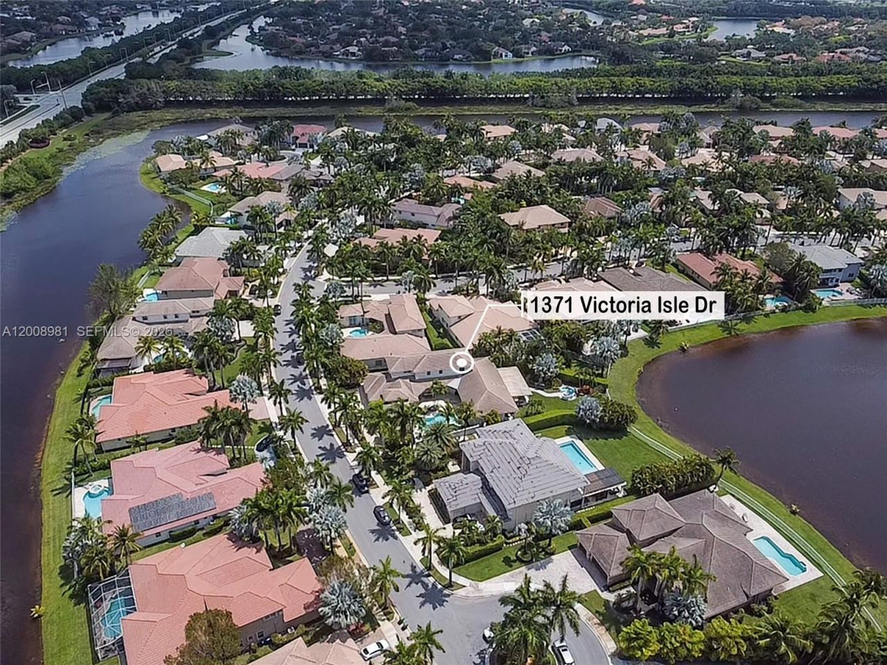 1371 Victoria Isle Dr, Weston, FL 33327 Photo