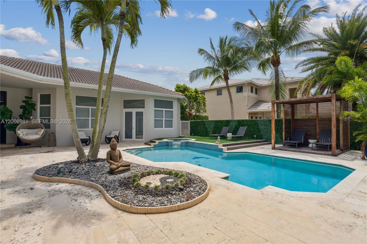 1371 Victoria Isle Dr , Weston, FL 33327 Photo