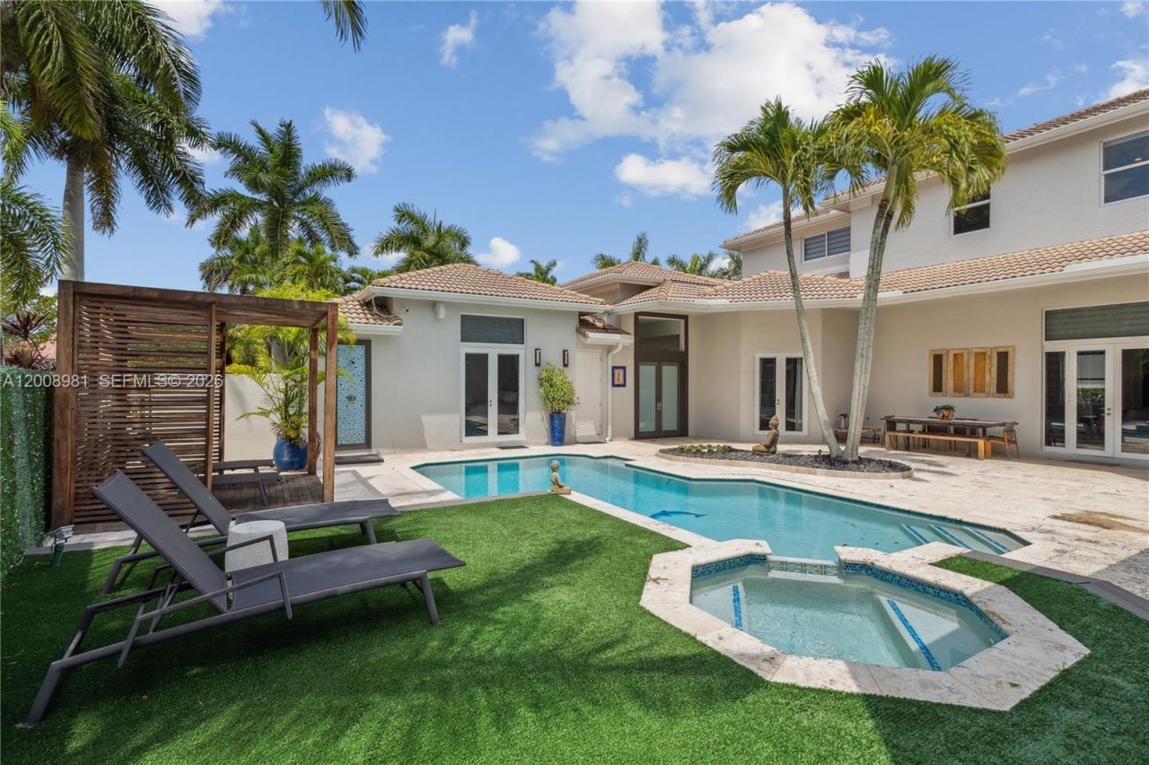 1371 Victoria Isle Dr , Weston, FL 33327 Photo