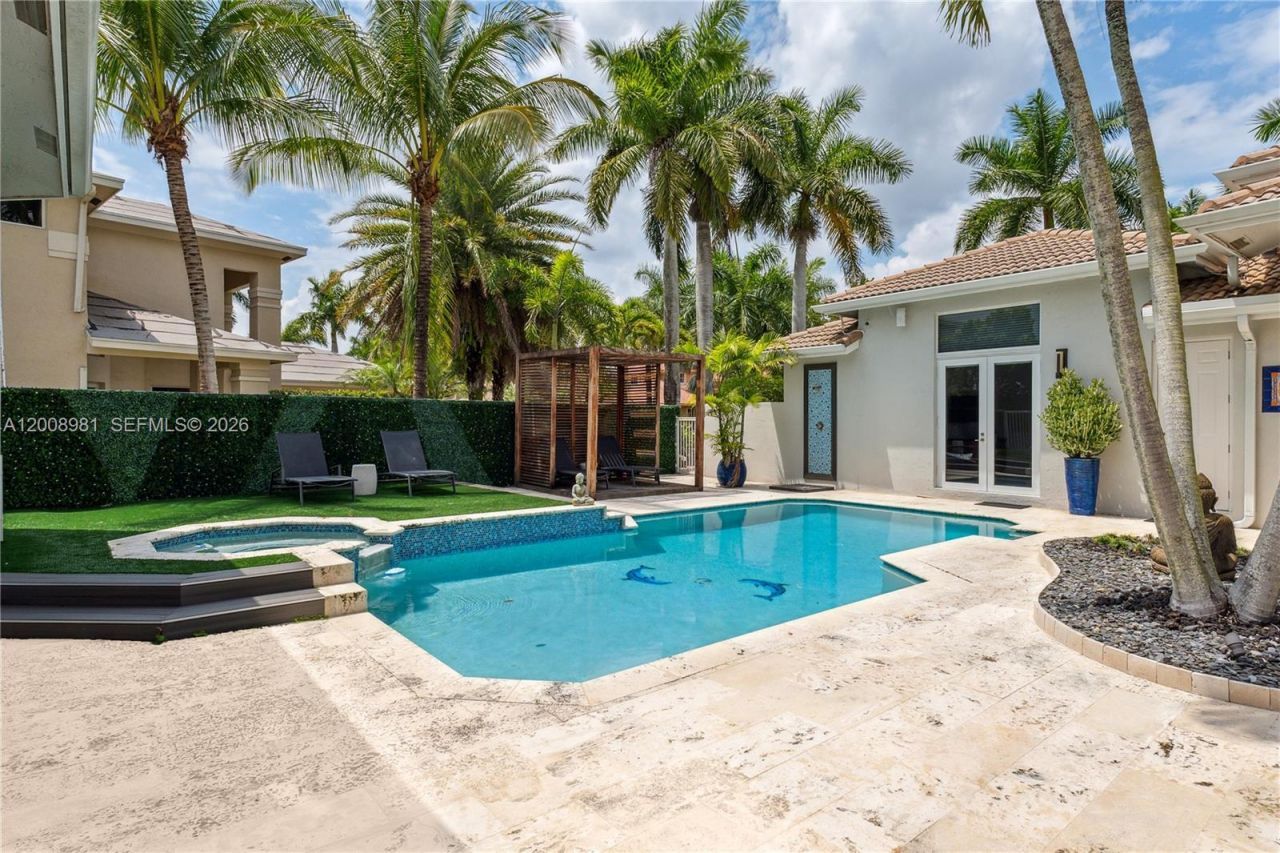 1371 Victoria Isle Dr , Weston, FL 33327 Photo