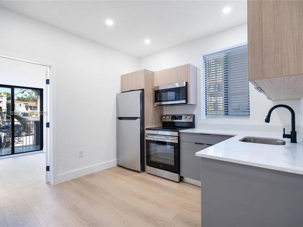 629 SW 10th Ave , Unit 6, Miami, FL 33130