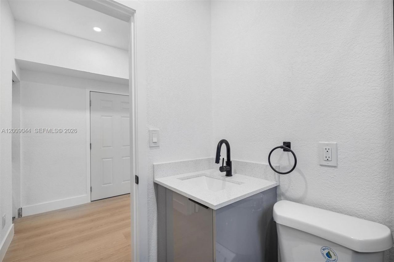 629 SW 10th Ave , Unit 6, Miami, FL 33130 Photo