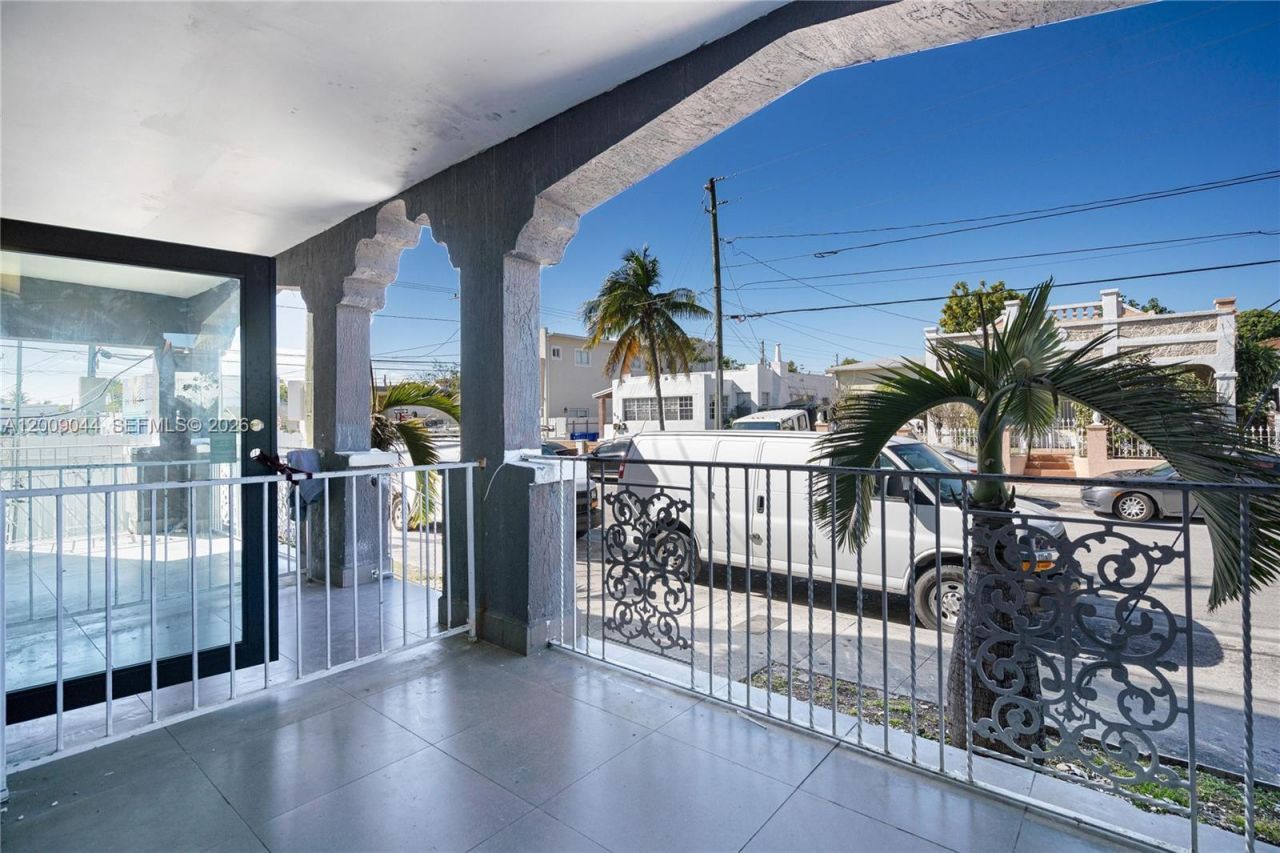 629 SW 10th Ave , Unit 6, Miami, FL 33130 Photo