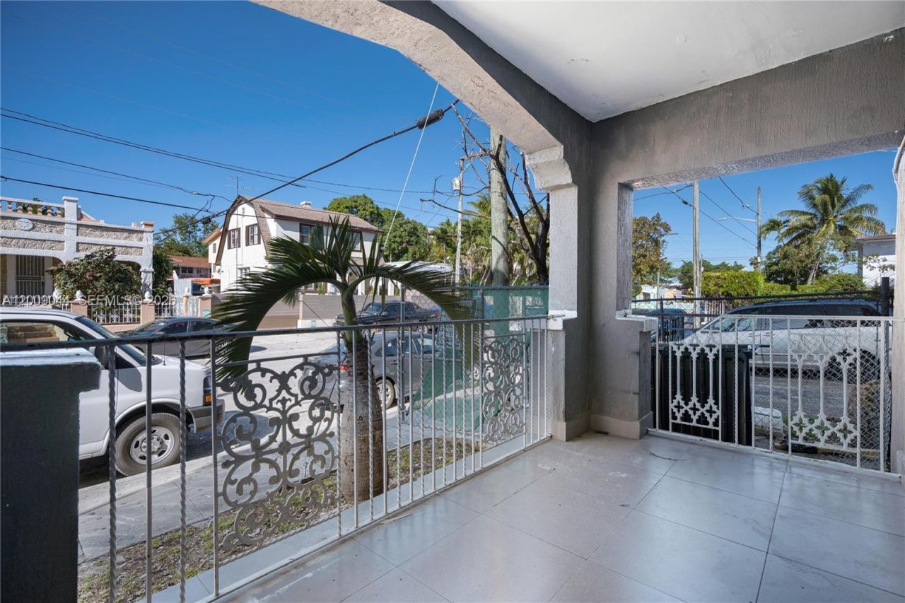 629 SW 10th Ave , Unit 6, Miami, FL 33130 Photo