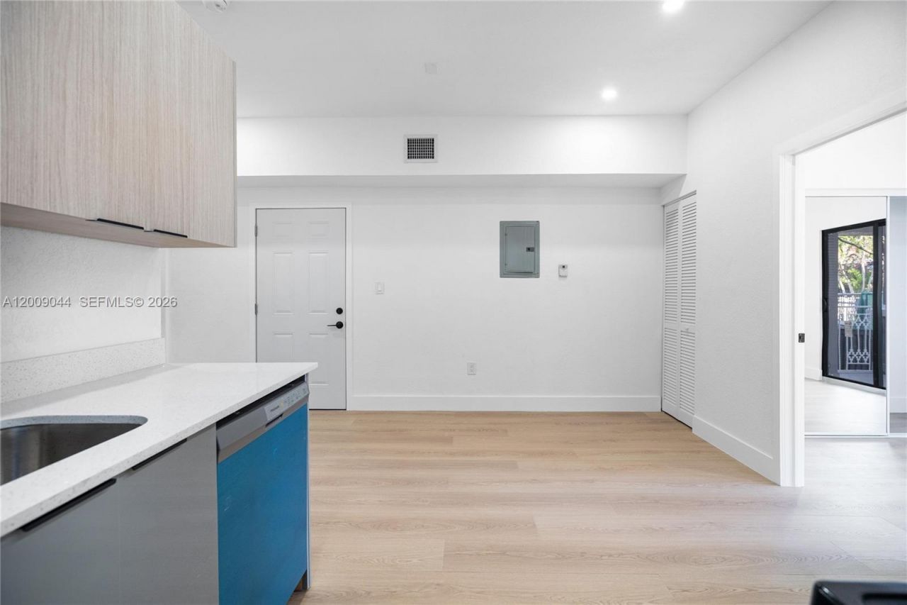 629 SW 10th Ave , Unit 6, Miami, FL 33130 Photo