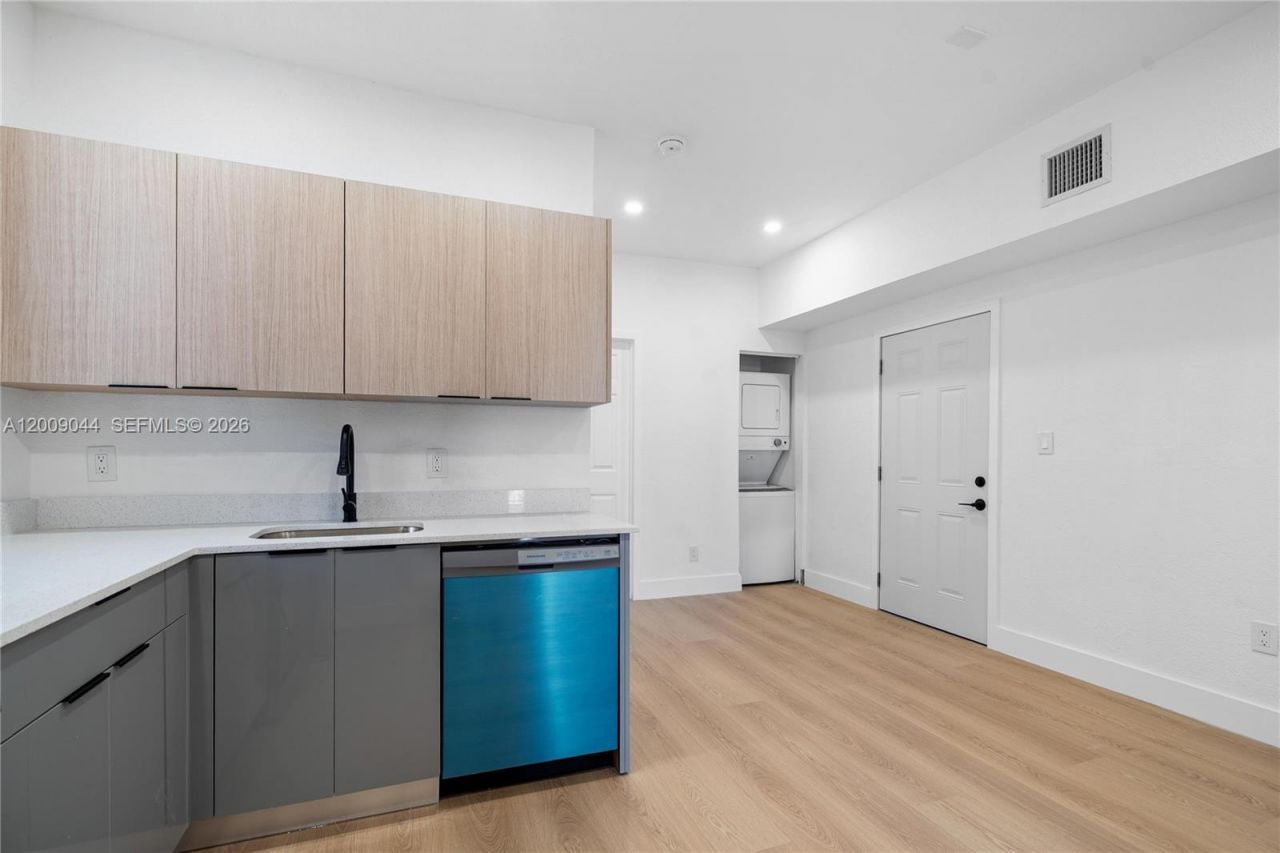 629 SW 10th Ave , Unit 6, Miami, FL 33130 Photo