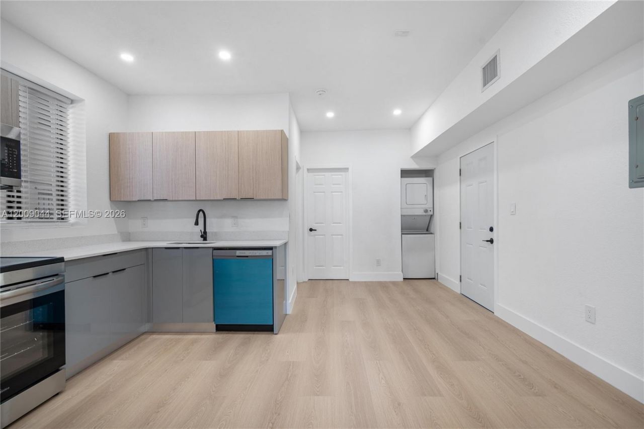 629 SW 10th Ave , Unit 6, Miami, FL 33130 Photo