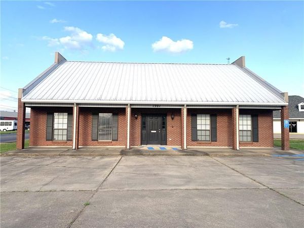 1700 METRO Drive , Alexandria, LA 71301