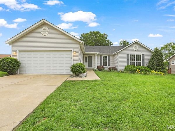 7313 Thorn Hill Drive , O'Fallon, MO 63368