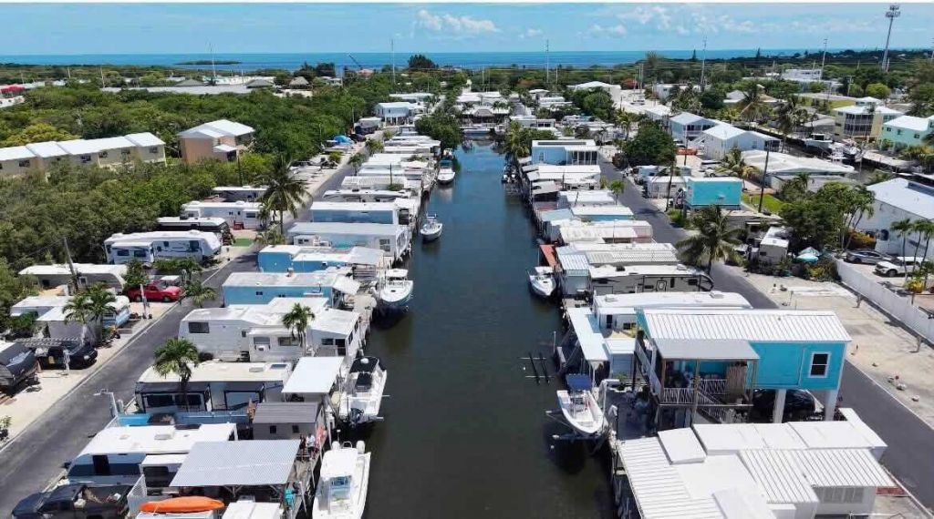 6099 Overseas Highway, Unit 67W, Marathon, FL 33050 Photo