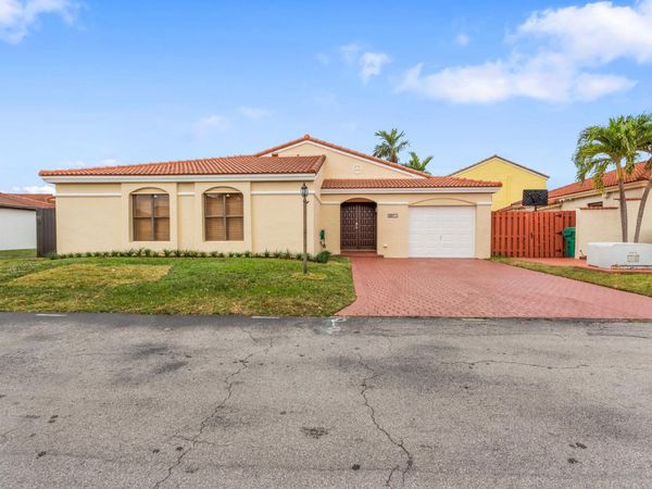 8871 SW 6th Street, Miami, FL 33174