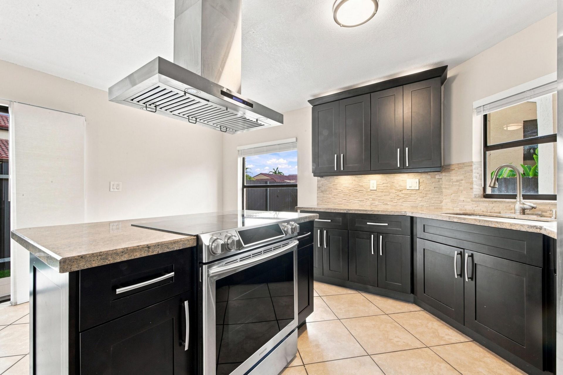 8871 SW 6th Street, Miami, FL 33174 Photo