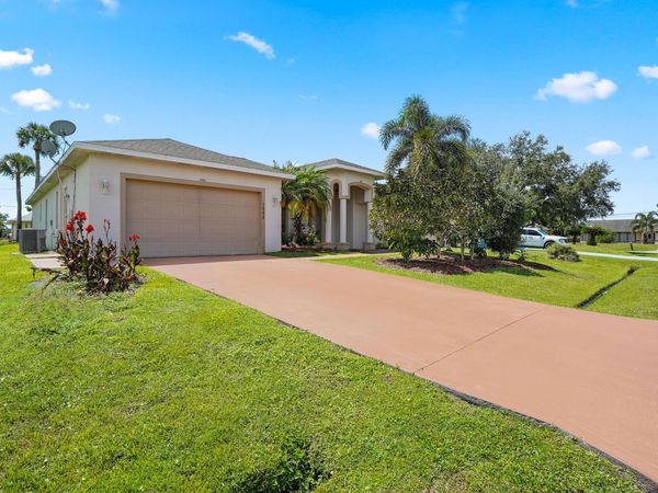 1092 SW Majorca Avenue, Port St. Lucie, FL 34953