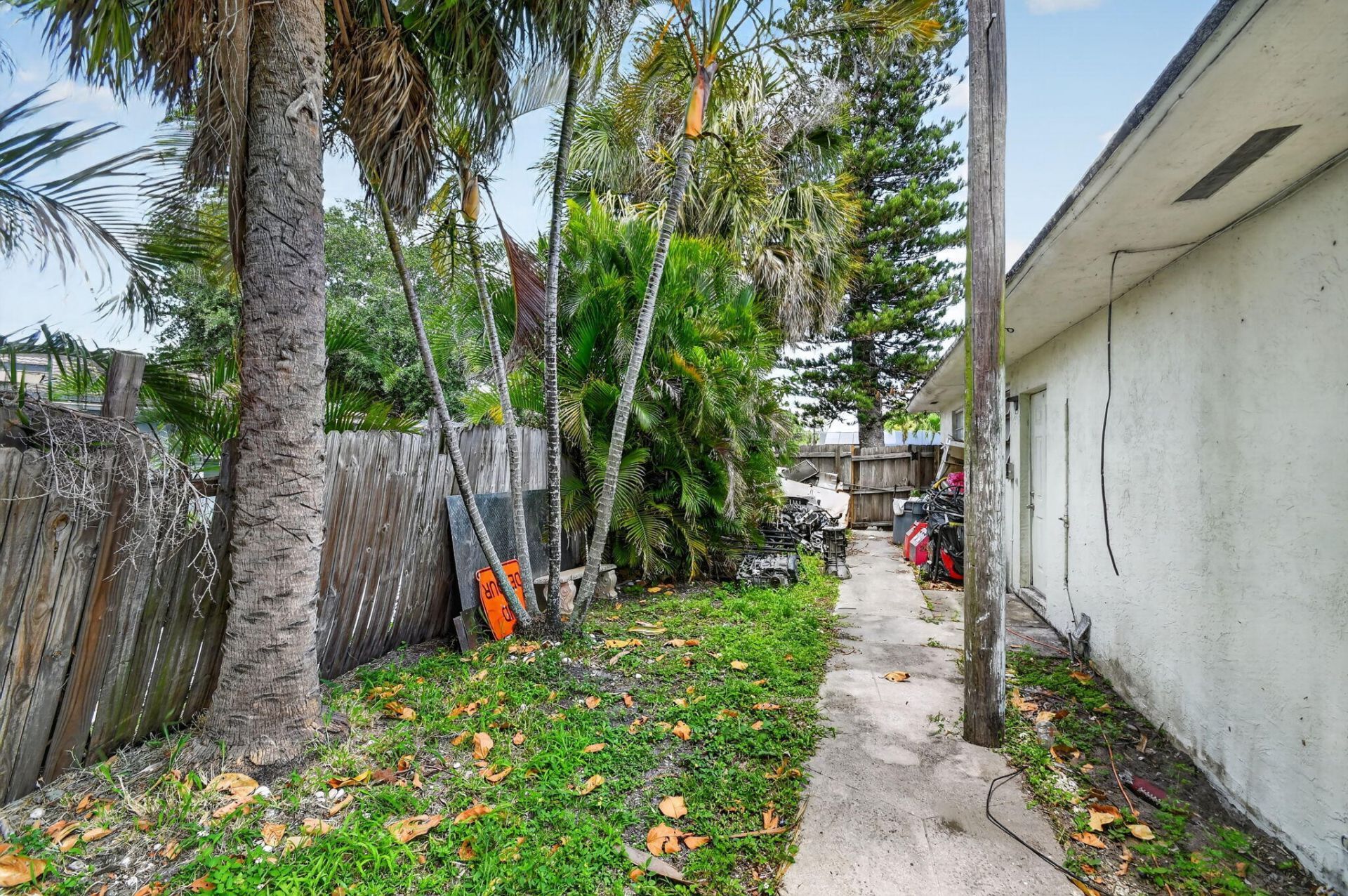 1660 40th Street, West Palm Beach, FL 33407 Photo