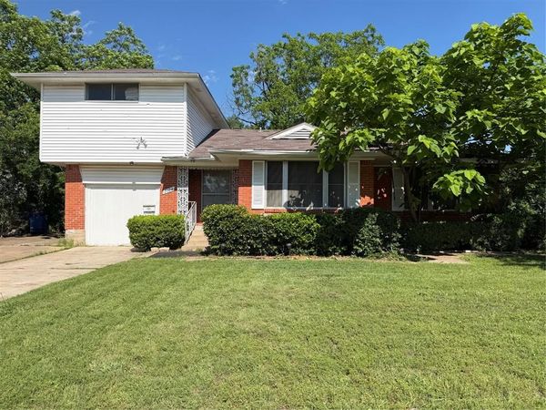 2104 Utica Drive, Dallas, TX 75227