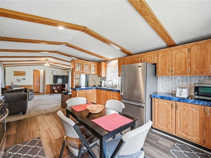 18 Oakwood Drive, Beloit, OH 44609 Photo 10